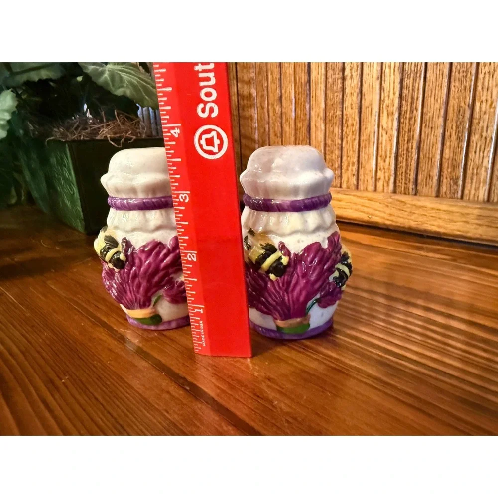 Vintage Ceramic Bee & Purple Flower Salt Pepper Shakers Set Cottagecore